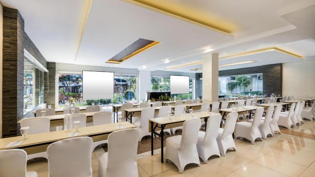The Wujil Resort & Conventions Semarang Exterior photo