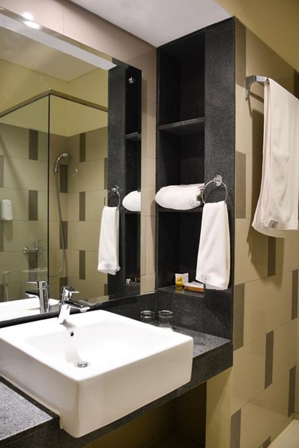 The Wujil Resort & Conventions Semarang Exterior photo